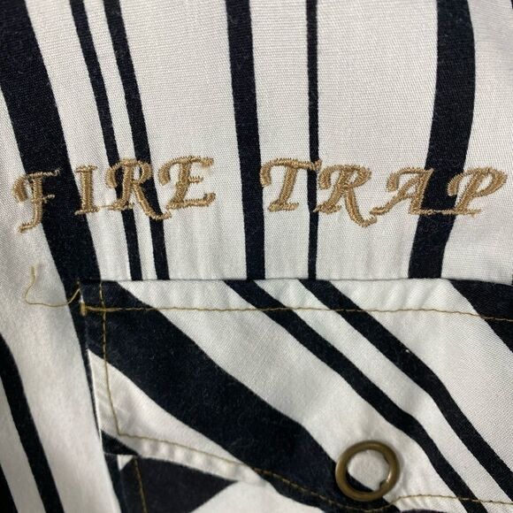 Fire Trap Long Sleeve Embroidered Shirt. Large - Picture 4 of 5